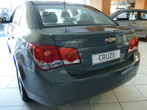 Chevrolet Cruze J300 Spoiler labial para Sedán - Imagen 2