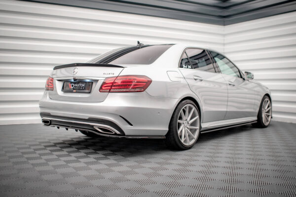 Difusor trasero (con barras verticales) Mercedes-Benz E AMG-Line Sedan W212 Restyling - Imagen 3