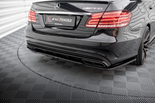 Difusor trasero (con barras verticales) Mercedes-Benz E63 AMG Sedan W212 Restyling - Imagen 3