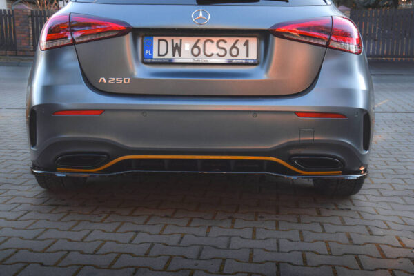 Difusor trasero (con barras verticales) Mercedes-Benz A Hatchback AMG Line W177 - Imagen 8