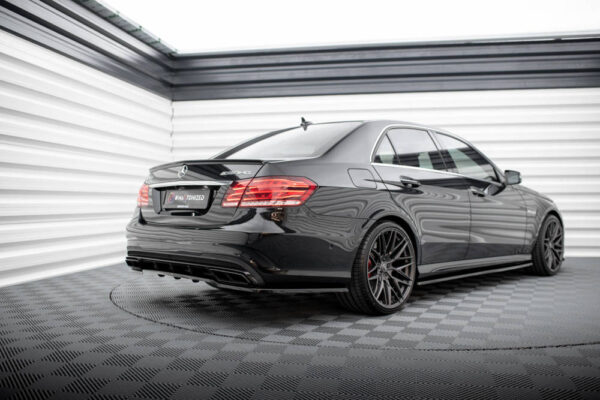 Difusor trasero (con barras verticales) Mercedes-Benz E63 AMG Sedan W212 Restyling - Imagen 11