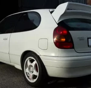 Alerón / Spoiler style WRC para Toyota Corolla E11 (1997-2002)