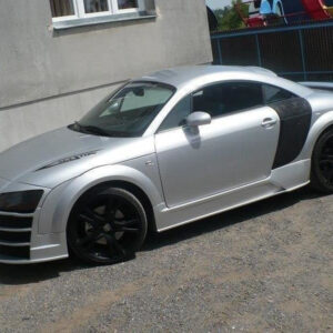 Faldones laterales Audi TT 8N con Estilo R8 - Maxton Design