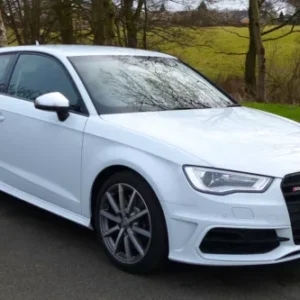 Faldones laterales style S3 para Audi A3 8V 3 puertas (a partir de 2013)