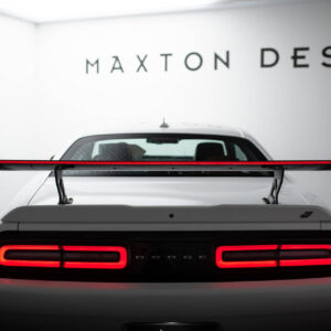 Alerón de fibra de carbono con LED Dodge Challenger Mk3